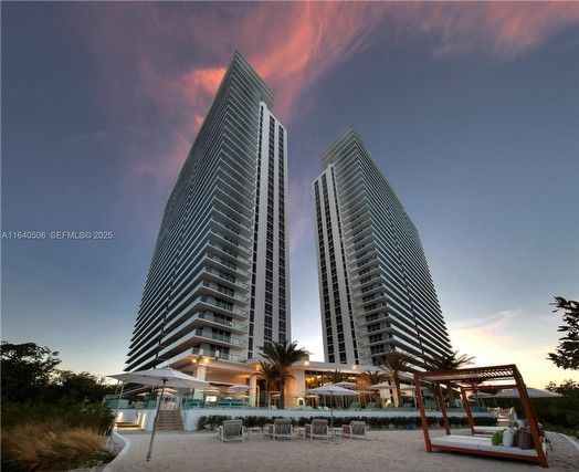 The Harbour North Condo