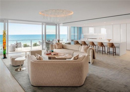 The Surf Club Four Sea...